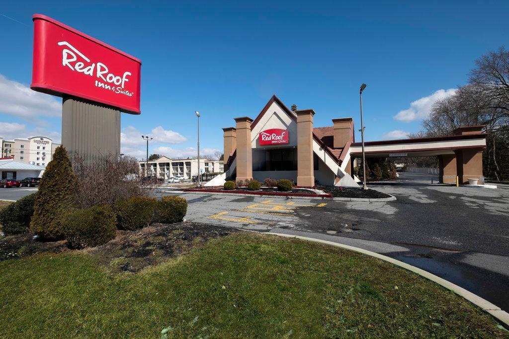 Red Roof Inn And Suites Newark - University Exterior photo
